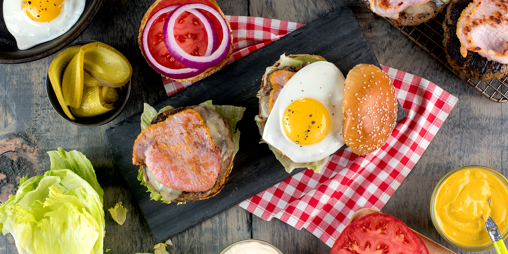 Succulents burgers canadiens