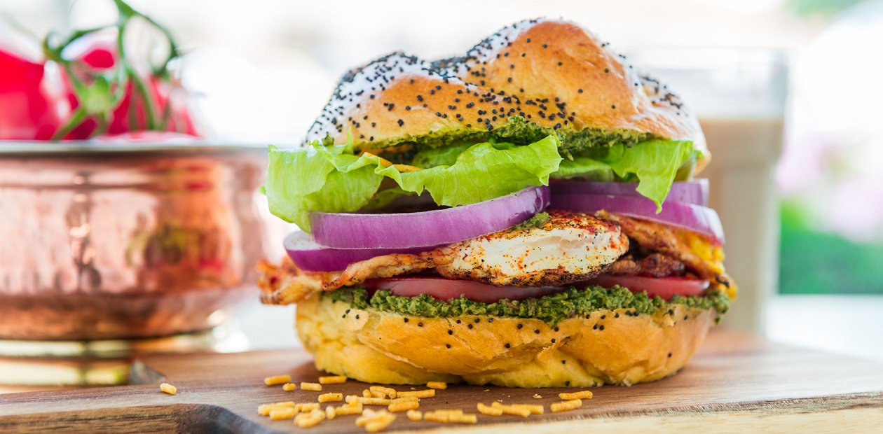 Burger Anda à l'œuf miroir et au masala