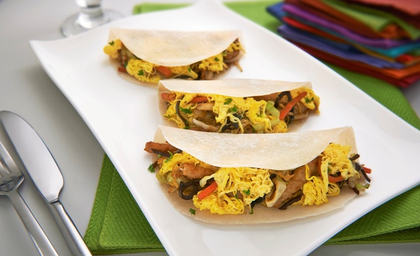 Porc « moo shu » aux œufs frits et aux légumes
