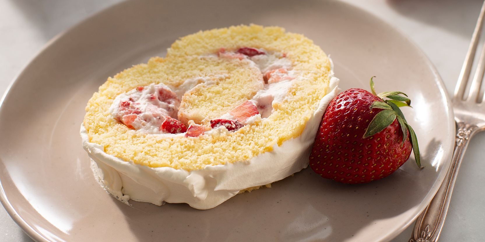 Gâteau roulé à la gelée de fraises