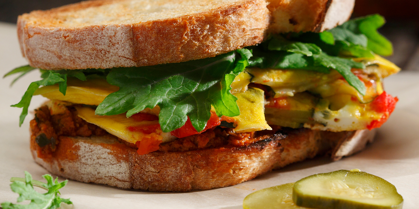 Sandwichs frittata aux courgettes et tomates
