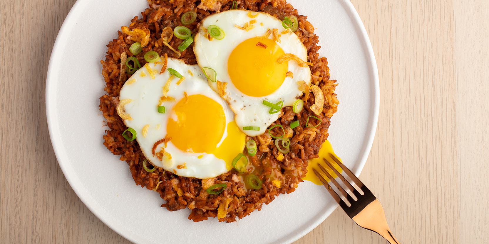 Nasi goreng (riz frit indonésien)