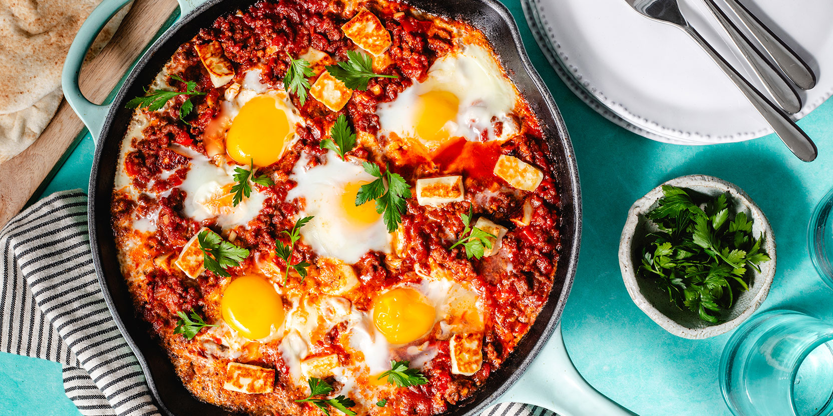 Chakchouka à l’agneau et au fromage halloumi